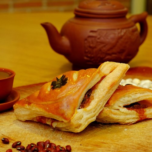 MEAT PUFF PASTRY